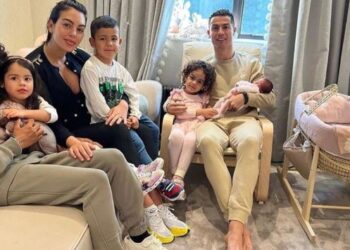 FOTO/ Partnerja e Ronaldos, Xheorxhina, publikon emrin që i vënë vajzës, plot 1 milion pëlqime në vetëm 30 minuta