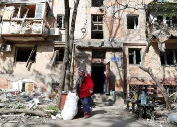 Të evakuuarit nga Mariupol: Rrugë të tëra janë fshirë nga faqja e dheut!