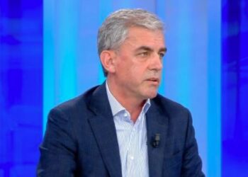 Kriza në PD, Hoxha: Të përçarë do të përsërisim “6 Marsin”, Sali Berisha ka faj