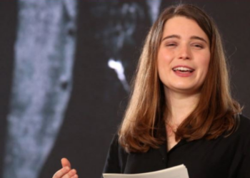 “Për këtë punë po sakrifikoj rininë”/ Deputetja 24-vjeçare ankohet për rrogën 10 mijë euro. Plas ironia: Unë idioti që…!