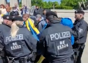 Tubimet anti-ruse/ Gjermania ndalon flamurin ukrainas, ambasadori Melnyk: Shuplakë në fytyrën e popullit tonë