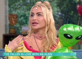 Dashuri “jashtëtokësore”, gruaja: UFO-t janë 1 milion herë më të mirë se sa burrat në shtrat