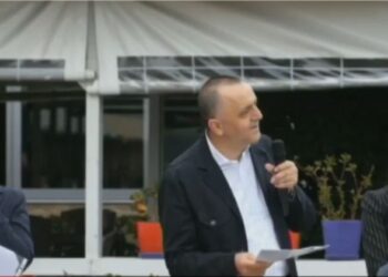Lejet e legalizimit në Spitallë/ Lame shënjestron noterët: Shfrytëzojnë rastin për të kërkuar lloj lloj favoresh