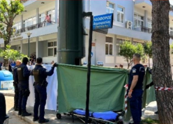 VIDEO/ 40-vjeçari vdes tragjikisht, copëtohet nga makineria e përpunimit të plehrave