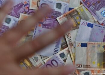 I ofronte qytetarëve vende pune në sektorin shëndetësor/ E reja mashtruese nuk ndalet: Një vend pune kushtonte 2500 euro!