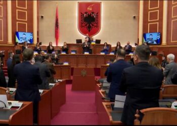 “E kujtoj shpesh bisedën tonë në Kiev…”/ Rama para Zelenskyt: Historia juaj na kujton vuajtjet e shqiptarëve të Kosovës