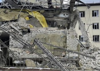 Lufta në Ukrainë/ Gjenden trupat e 44 civilëve në rrënojat e ndërtesës në Izyum