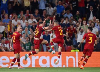 Përfundon ndeshja! Roma triumfon ndaj Feyenoord në stadiumin ‘Air Albania’ në Tiranë