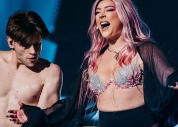 VIDEO/ Ronela Hajati flet pas performancës në “Eurovision”: Kurrë në jetën time nuk kam patur kaq emocione sa sot