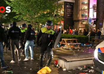Roterdamit i vihet zjarri, pasi Feyenoord humb Conference League në Tiranë/ Trazira gjatë natës, 72 persona të arrestuar