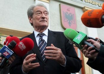VIDEO / Djegia e mandateve, Berisha e kërkonte dy vite para Bashës dhe Kryemadhit