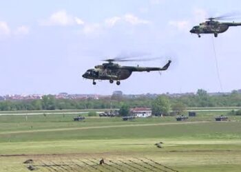 Kujt po i tregon “muskujt” Vuçiç?! Serbia demonstron forcën, ekspozon arsenalin e saj të ri të armatimit