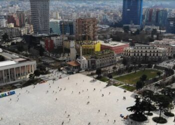 Shqipëria po plaket shpejt! Mosha mediane e grave arrin 39.1 vjeç, e burrave 37.3