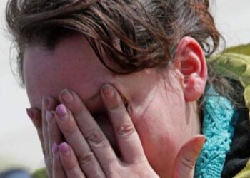 Rrëfimet e dhimbshme të civilëve të evakuar nga fabrika e çelikut në Mariupol: S’kemi parë dritën e diellit prej kaq shumë kohësh