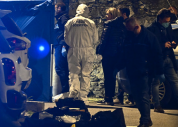 Krim në familje/ Vëllai godet 17 herë me thikë motrën pas kërkesës për lekë, nëna: Humba 2 fëmijë