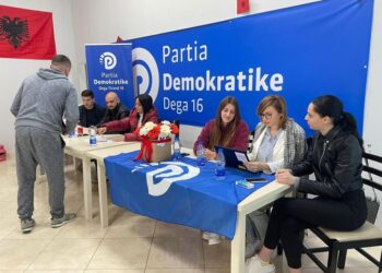 Zgjedhjet për kreun e PD: 24.165 anëtarë kanë votuar deri në orën 13:00
