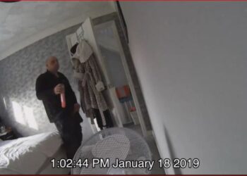 Hidrauliku pervers kapet “mat”! Vendoste kamera në dhoma e filmonte klientet femra (FOTO)