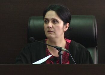 E dënuar për korrupsion dhe shpërdorim detyre/ Lirohet nga burgu ish-gjyqtarja e Krujës, Enkeleda Hoxha