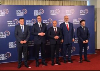 Nisin punimet e samitit të ‘Ballkanit të Hapur’ në Ohër/ Marrin pjesë Mali i Zi dhe Bosnje, mungon Kosova. I pranishëm edhe Varhelyi