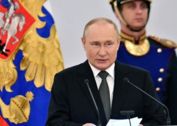 VIDEO: Sërish në qendër të diskutimeve! Putin shfaqet i sëmurë, dridhet në mënyrë të pakontrolluar