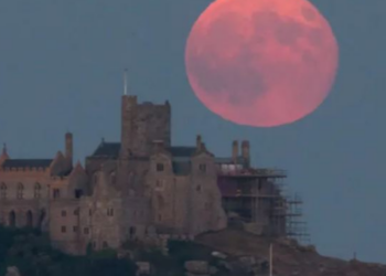 Keni dëgjuar për ‘Hënën luleshtrydhe’? Ja çfarë ndikimi do të ketë tek shenjat e Horoskopit