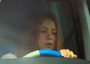 E përhumbur dhe në gjendje ‘të rëndë’/ Shakira shfaqet për herë të parë në publik pas ndarjes nga Pique