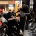 Sherr masiv mes shqiptarësh në aeroport. Dëshmitari: Ishte si një ndeshje e MMA