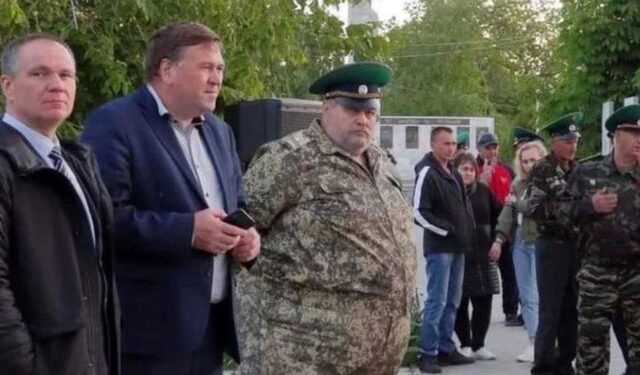 "Shko lufto"/ Putin nxjerr nga pensioni gjeneralin mbipeshë, dërgohet të luftojë në Ukrainë