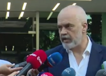 VIDEO: Reagimi epik i gazetarëve kur Rama shpalli Begajn kandidat të PS për President