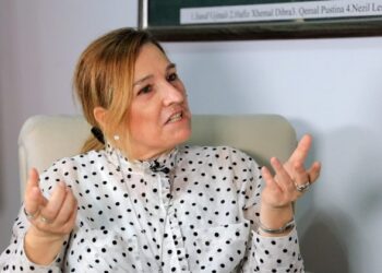 Flutura Açka: Liderët janë fajtorë për degradimin e PD, jemi kthyer në zero! Luftë gjelash, e shohin partinë si pronë. Berishën do ta…!