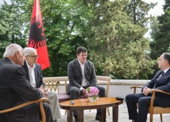 Begaj “shpall” non grata Berishën/ Presidenti i zgjedhur e përjashton nga takimi me ish-krerët e shtetit