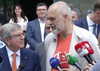 Inaugurohen ambientet e komitetit olimpik/ Presidenti Bach: Sporti në Shqipëri po ecën! Rama: Do nisim…
