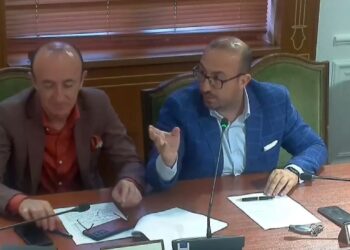 “Ta mendojnë mirë kur të martohen”, deputeti i Lushnjes godet sërish: Divorci sot zgjat dy vite…