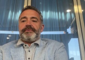 “Patronazhistët në terren për zgjedhjet lokale”/ Klosi: Kundërshtarët i mundëm edhe kur ishin të bashkuar