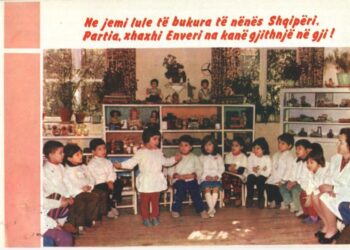 I recitonte Enver Hoxhës/ Kryemadhi bëhet nostalgjike, poston foto të saj kur ishte e vogël