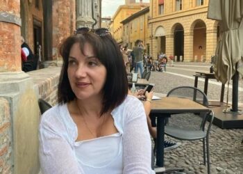 Katër dhjetat e gjuhës dhe gjuhëtarët