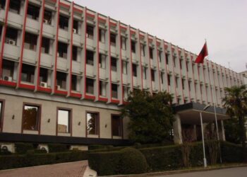 Letra/ Jep dorëheqjen nga detyra në ministrinë e Jashtme motra e Nuredin Dumanit: Jam në rrezik për jetën. Po baltosem padrejtësisht