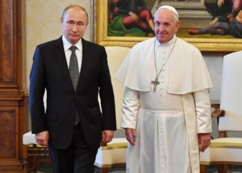 E papritur/ Papa Françesku trondit me deklaratën e tij: Lufta ruse në Ukrainë u provokua nga NATO