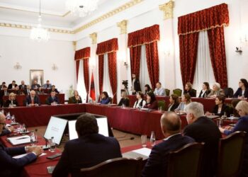 Frikë nga rrjedhja e votave? PS shkon vetëm me një kandidat për President në seancë