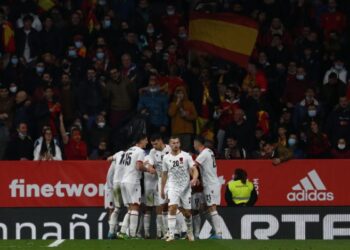 Publikohen formacionet e Islandë-Shqipëri, një futbollist i Superiores nga minuta e parë