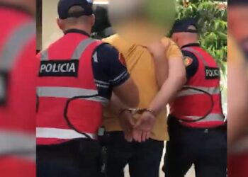 Transportonte me Volvo 7 emigrantë, arrestohet në Sarandë 55-vjeçari nga Tirana