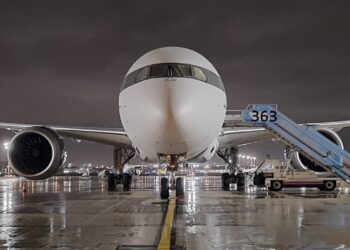 Perëndimi i pamëshirshëm ndaj Abramovich, SHBA i sekuestron edhe dy avionë