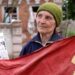 Babushka Z, gruaja që u bë ikonë e propagandës ruse në Ukrainë