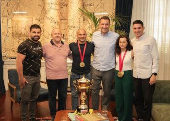 Veliaj pret dy kampionët e Europës në Peshëngritje, Erkand Qerimaj dhe Evangjeli Veli: Më shumë mbështetje për talentet tona
