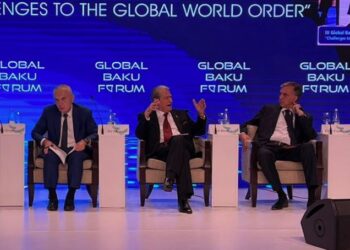 “Siguria e rajonit në rrezik”, Berisha ulet në krah të Metës dhe ankohet në Azerbajxhan: Fajin e ka SOROS dhe Rusia