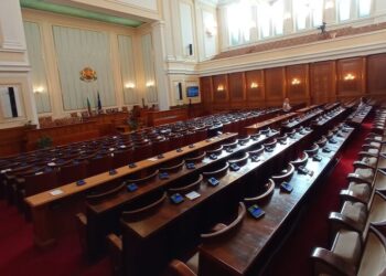 Dështon mbledhja e komisionit të Jashtëm në Bullgari, do diskutohej propozimi francez për heqjen e vetos ndaj Maqedonisë së Veriut