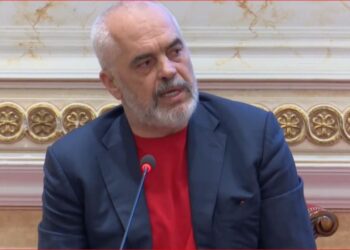 “Mund të dyshohem si frikacak apo…”/ Rama: Aliu i ka kapur armët një herë, unë asnjëherë!
