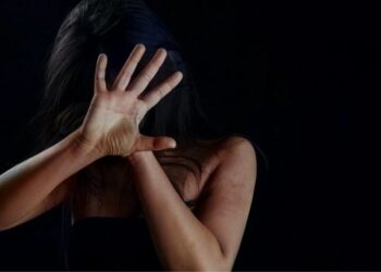 Nuk miratonte lidhjen me të dashurin 15 vite më të madh, babë e bir rrëmbejnë vajzën 22-vjeçare