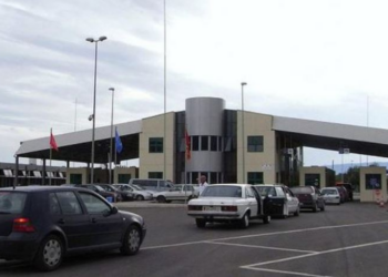 Korrupsion e kontrabandë, lihen në burg 2 doganierë dhe 2 policë të Qafë Thanës