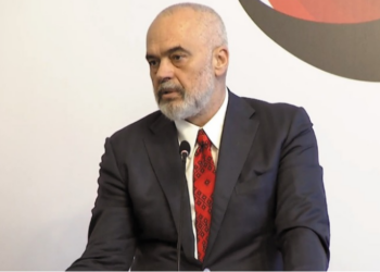 “Jam më shumë se pro-serb, jam vëllai i Vuçiçit”/ Rama flet nga Prishtina për raportet me Presidentin serb dhe marrëdhëniet me Kurtin
